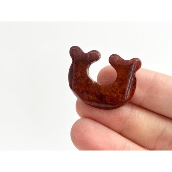 Solid Wood Mahogany Whale Shaped Shiny Sealed Vintage Brooch Pin - Picture 6 of 9